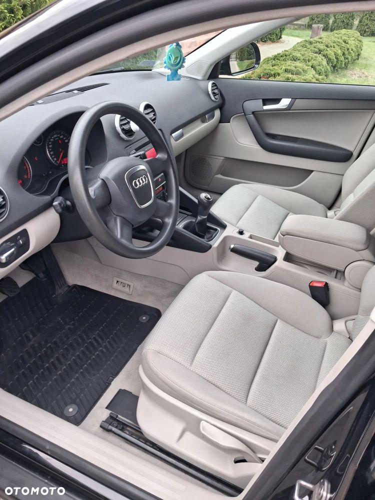 Audi A3 Sportback 1.6 Attraction - 13