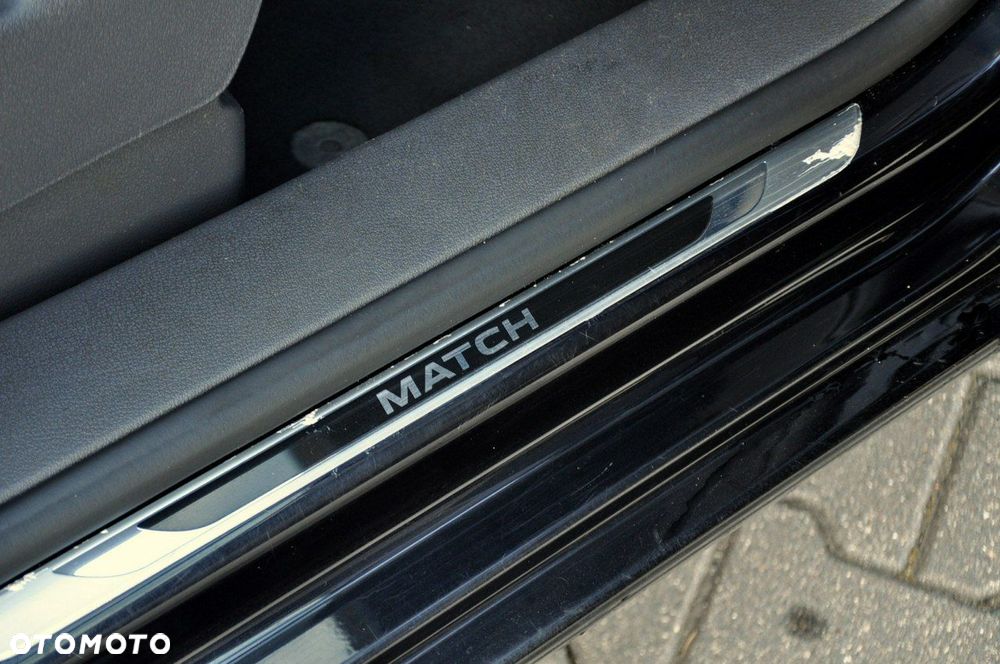 Volkswagen Touran - 19