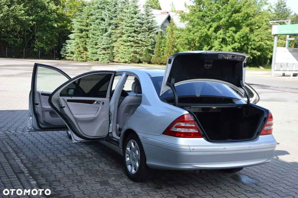 Mercedes-Benz Klasa C 280 7G-TRONIC Elegance - 27
