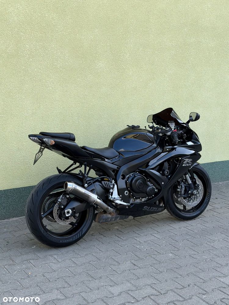 Suzuki GSX-R - 10