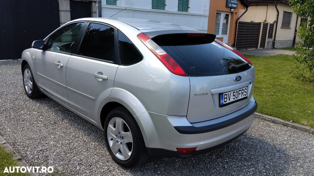 Ford Focus 1.6i Trend - 5