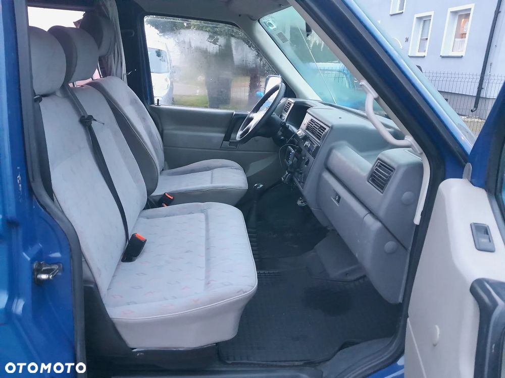 Volkswagen Caravelle GL - 9