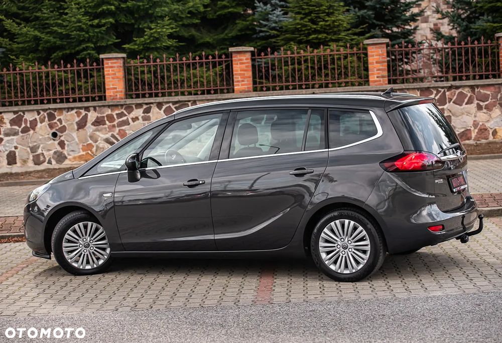 Opel Zafira - 10