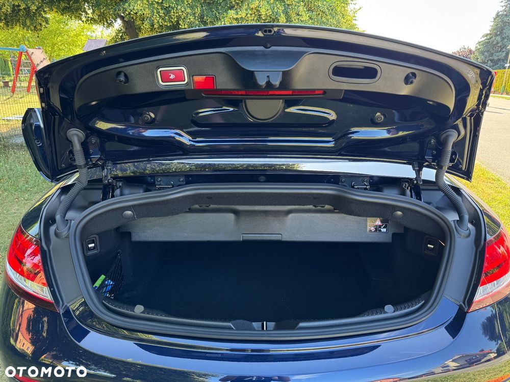 Mercedes-Benz Klasa C 220 d Cabrio 9G-TRONIC AMG Line Plus - 22