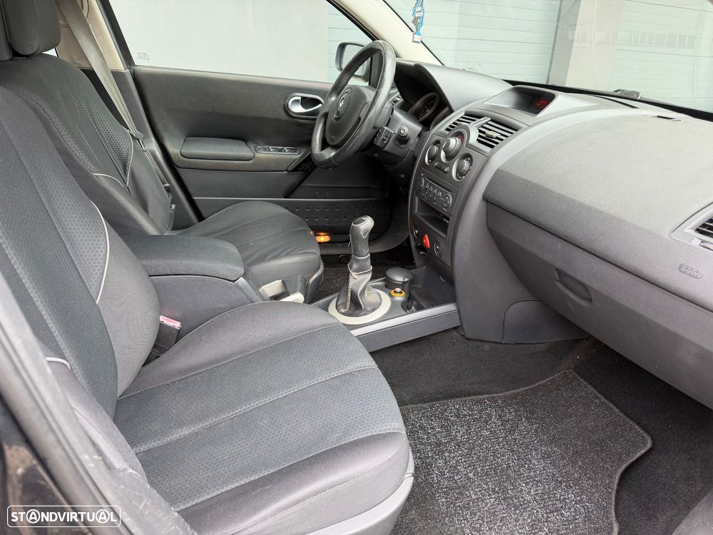 Renault Mégane 1.5 dCi Confort - 13