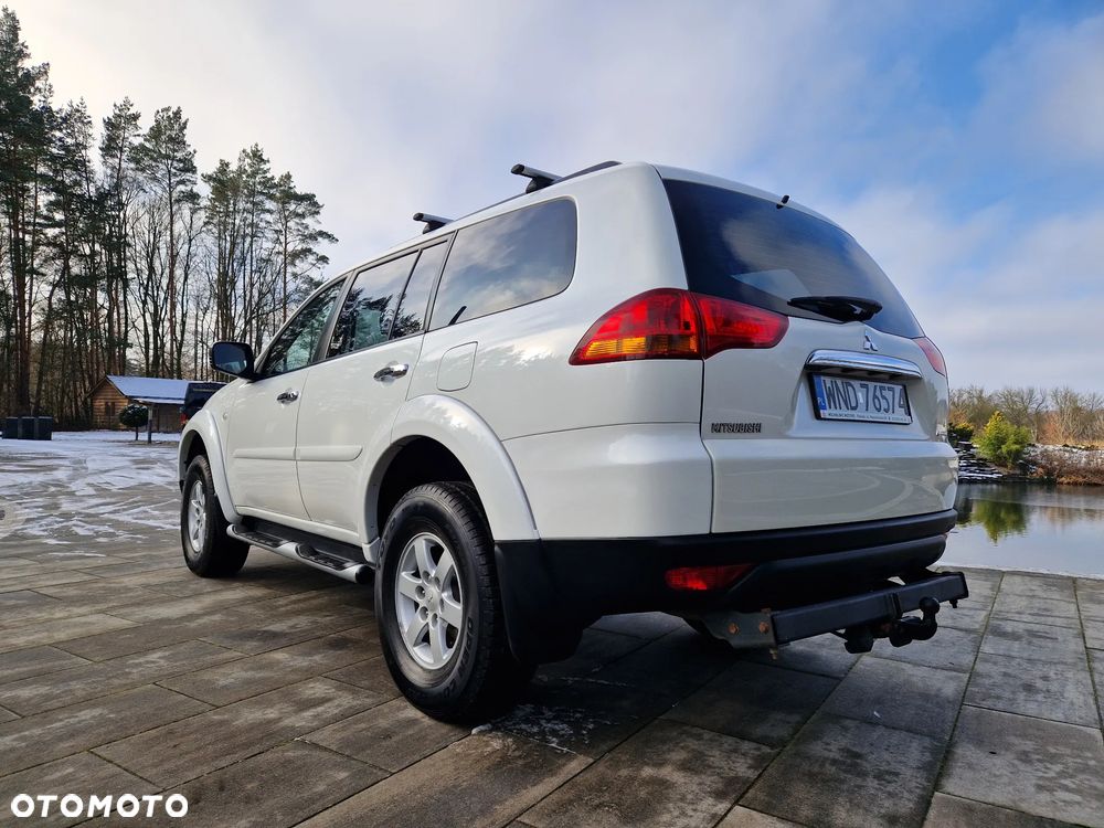 Mitsubishi Pajero Sport - 7