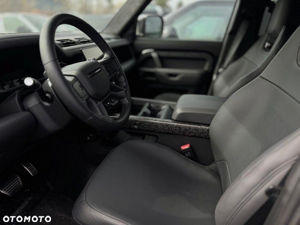 Land Rover Defender - 5