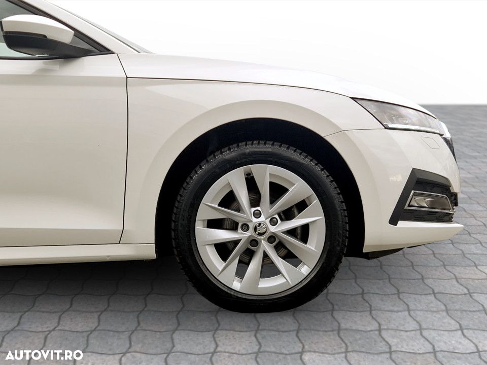 Skoda Octavia 1.5 TSI DSG MHEV Style - 10