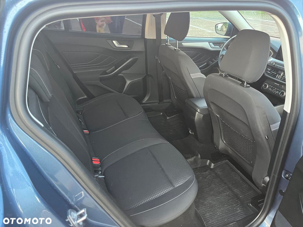 Ford Focus 1.0 EcoBoost Titanium Business - 10