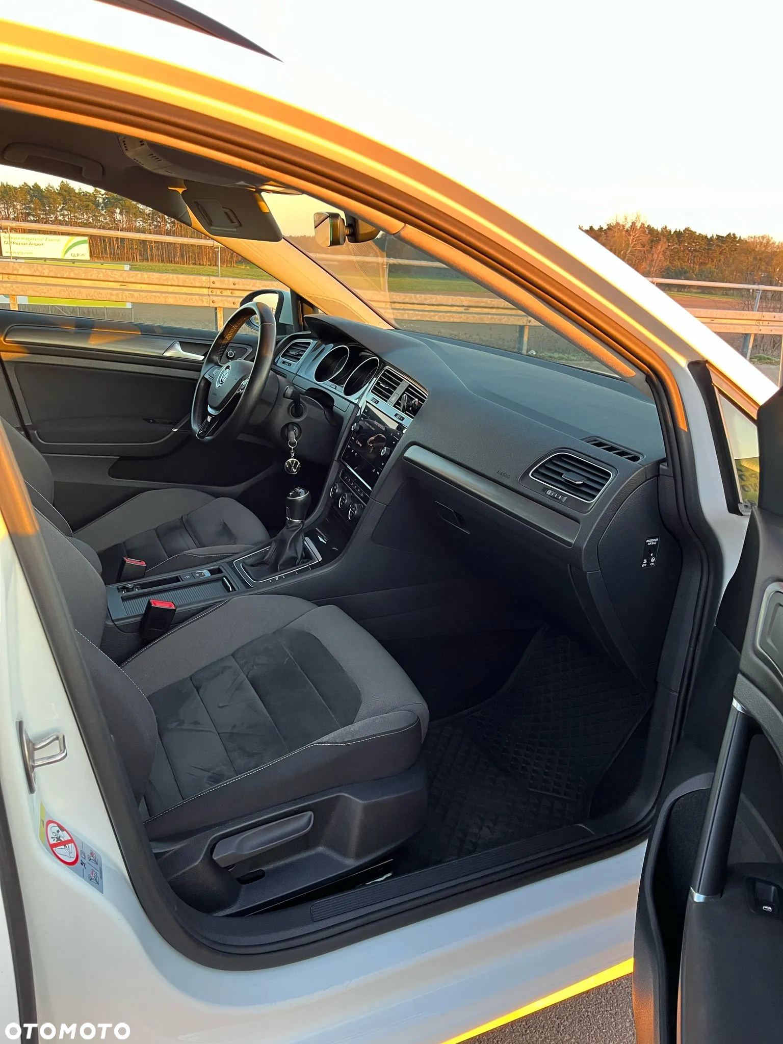 Volkswagen Golf VII 1.6 TDI BMT Comfortline - 12