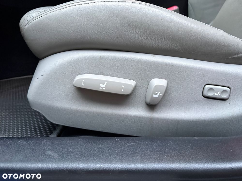 Lexus IS 250 Prestige - 22