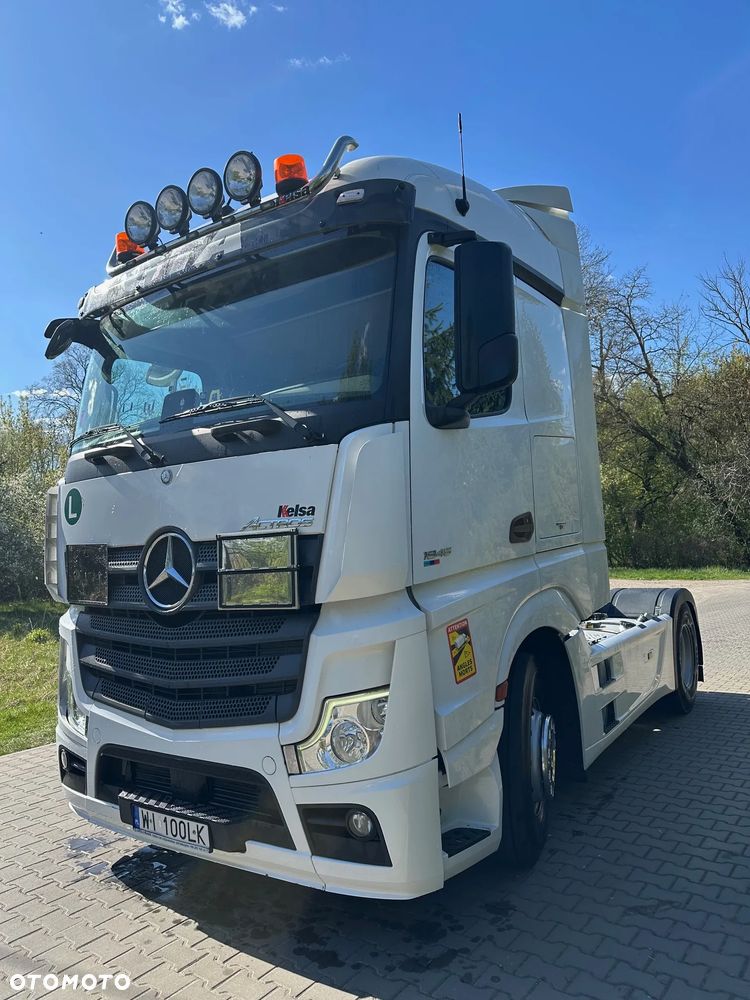 Mercedes-Benz 1845 ADR - 15