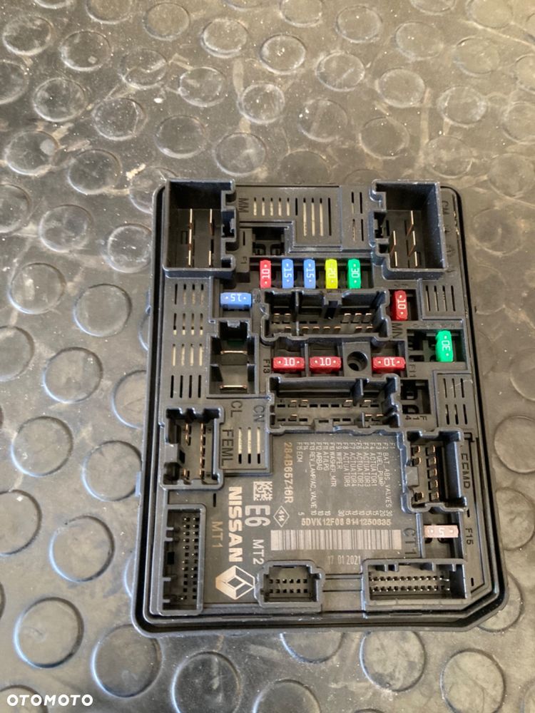 DACIA SANDERO 3 III 1.0 SCE SKRZYNKA BEZPIECZNIKÓW MODUŁ BCM BSI ECU STEROWNIK 284B65716R bezpieczniki - 3