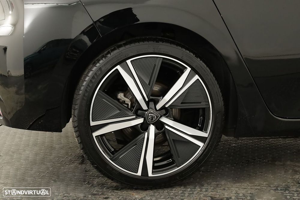 Peugeot 308 1.2 PureTech GT EAT8 - 5