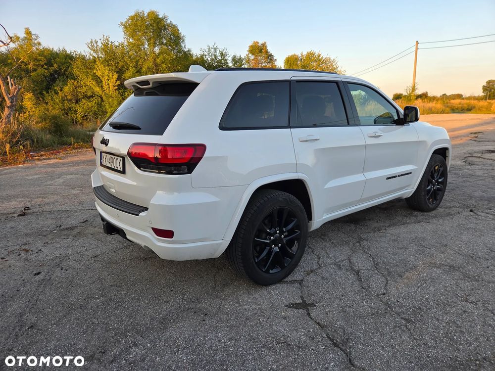 Jeep Grand Cherokee - 10