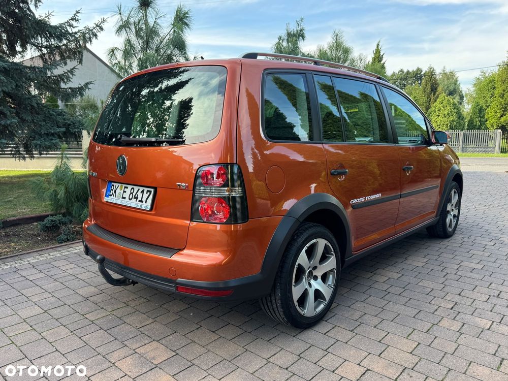 Volkswagen Touran 1.4 TSI Cross - 3