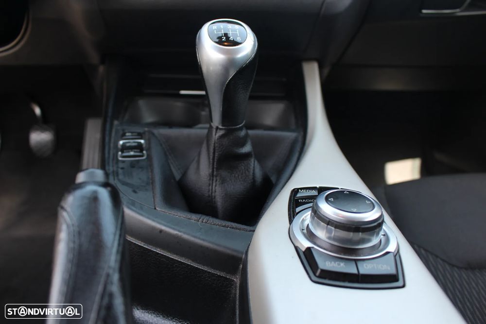 BMW 116 d EfficientDynamics Edition - 34