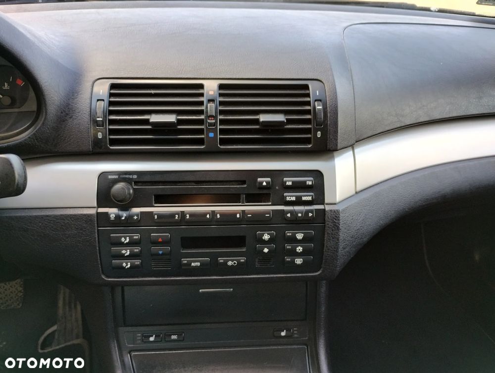 BMW Seria 3 318i - 12