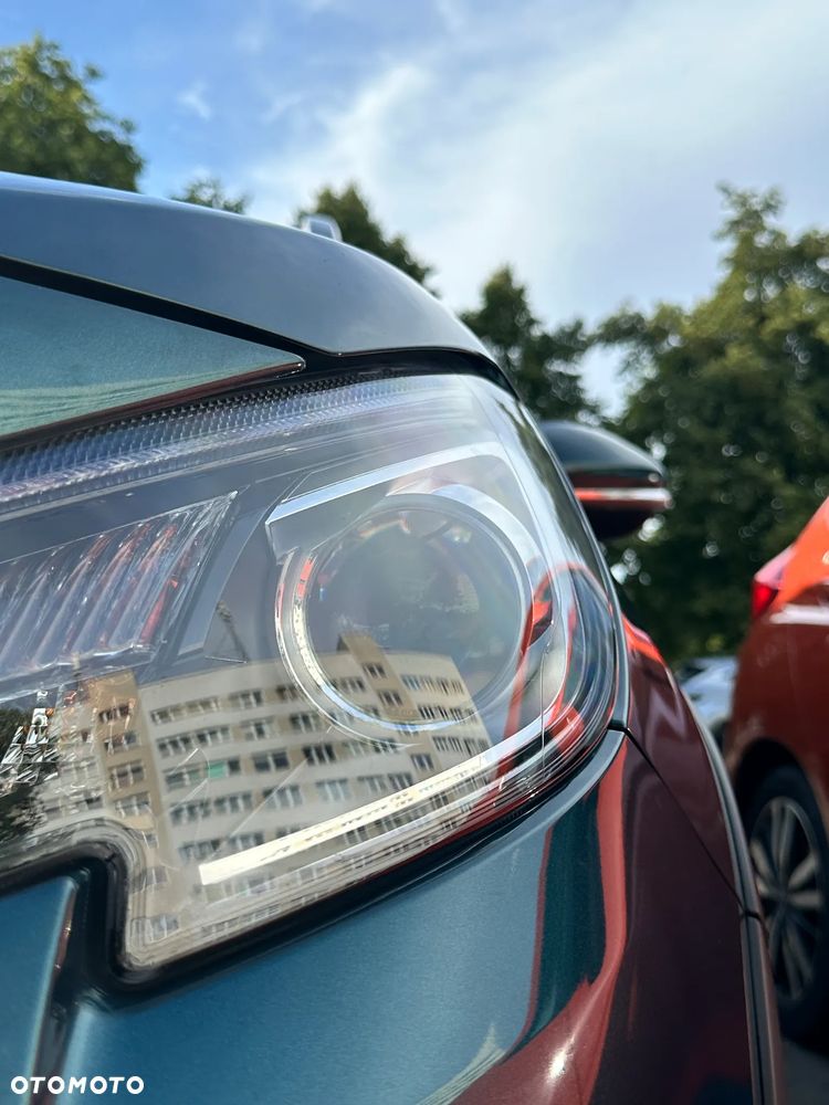 Peugeot 2008 1.2 Pure Tech Allure S&S EAT6 - 22