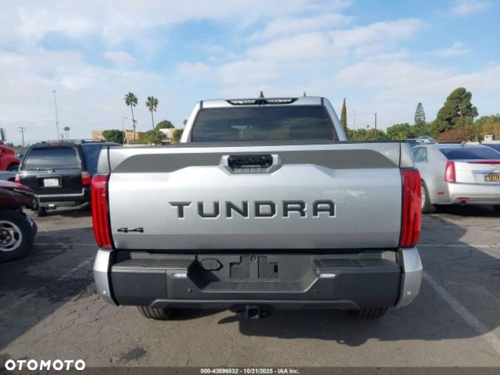 Toyota Tundra - 8