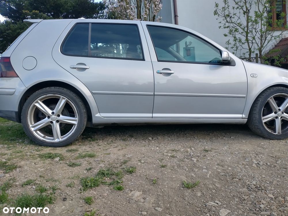 Volkswagen Golf - 4