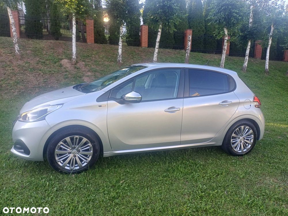 Peugeot 208 - 3