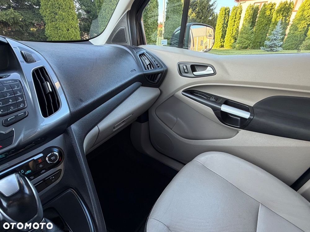 Ford Transit Connect - 18