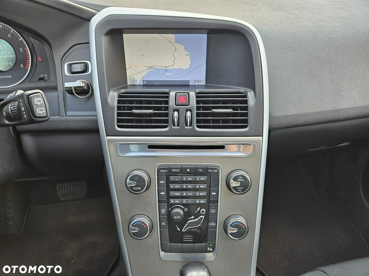 Volvo XC 60 D4 Geartronic Kinetic - 30