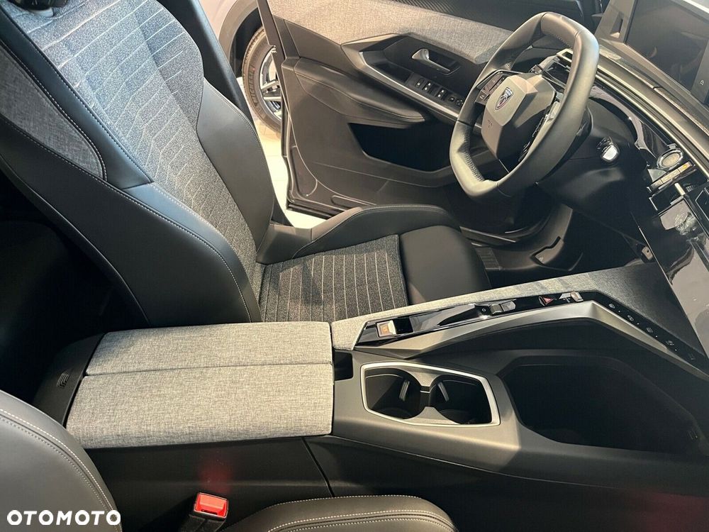 Peugeot 3008 1.2 PureTech mHEV Allure e-DCS6 - 11