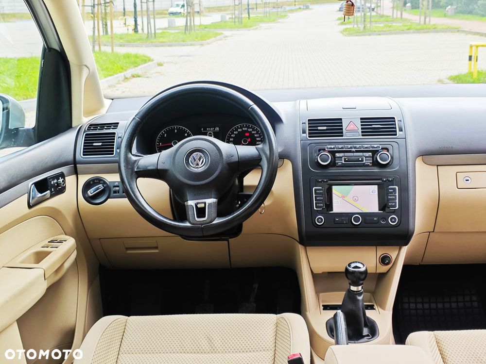 Volkswagen Touran 2.0 TDI Highline - 24