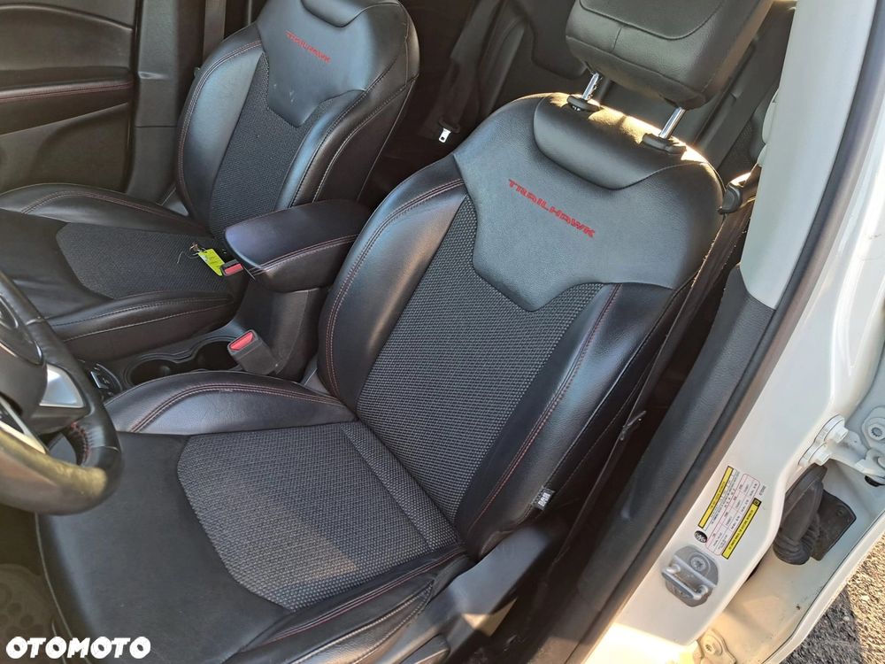 Jeep Compass - 15