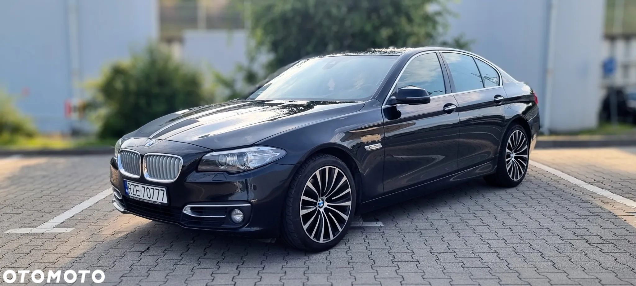 BMW Seria 5 530d xDrive Modern Line - 1