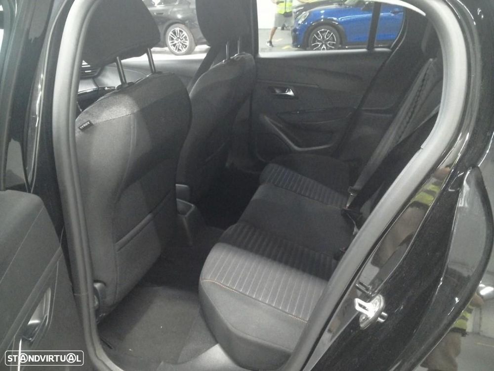 Peugeot 208 1.2 PureTech Active Pack - 4