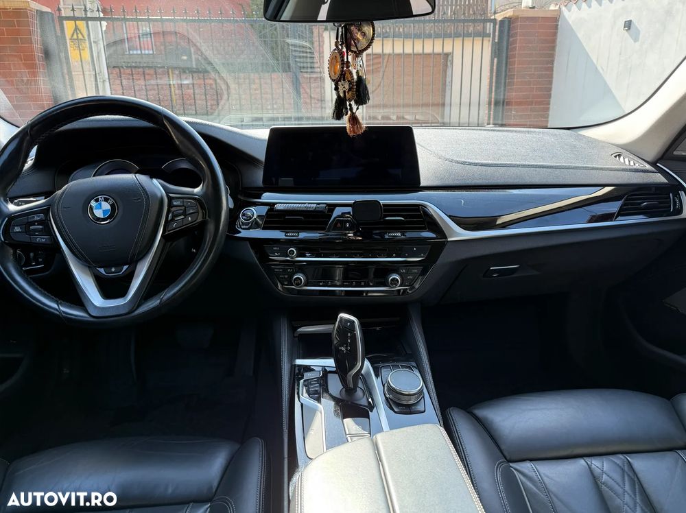 BMW Seria 5 520d xDrive Aut. Luxury Line - 9