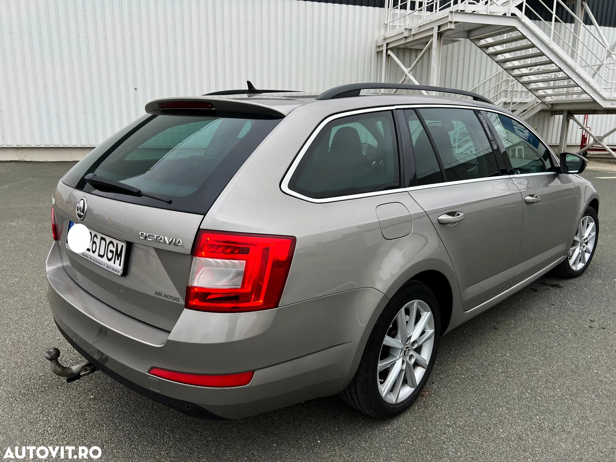 Skoda Octavia 1.6 TDI DSG Ambition - 13