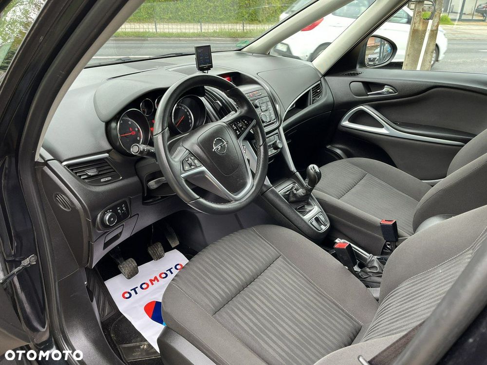 Opel Zafira - 15