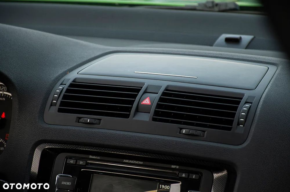 Skoda Octavia 2.0 TSI RS - 18