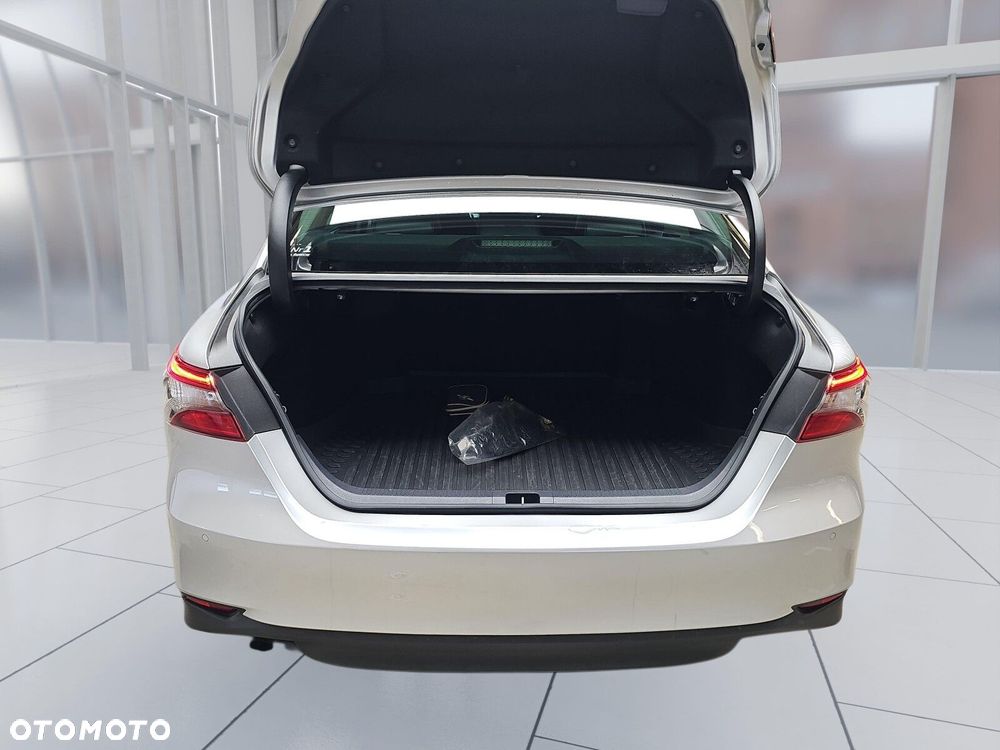 Toyota Camry 2.5 Hybrid Prestige CVT - 20