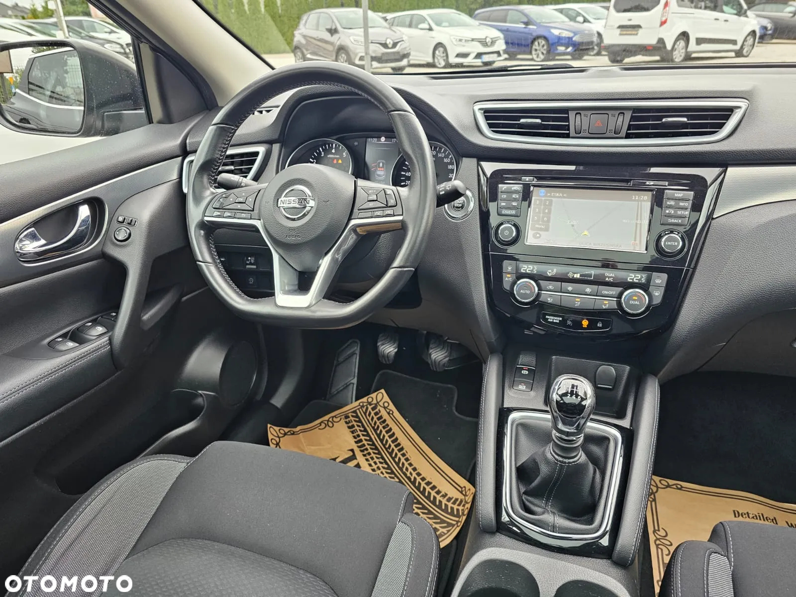 Nissan Qashqai 1.3 DIG-T TEKNA - 14
