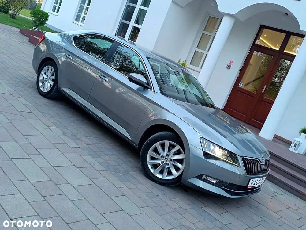 Skoda Superb 1.4 TSI ACT DSG Ambition - 11