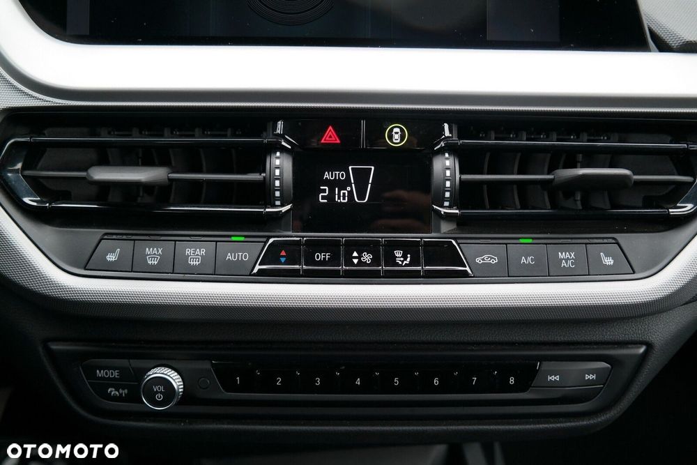 BMW Seria 1 118i Advantage - 24