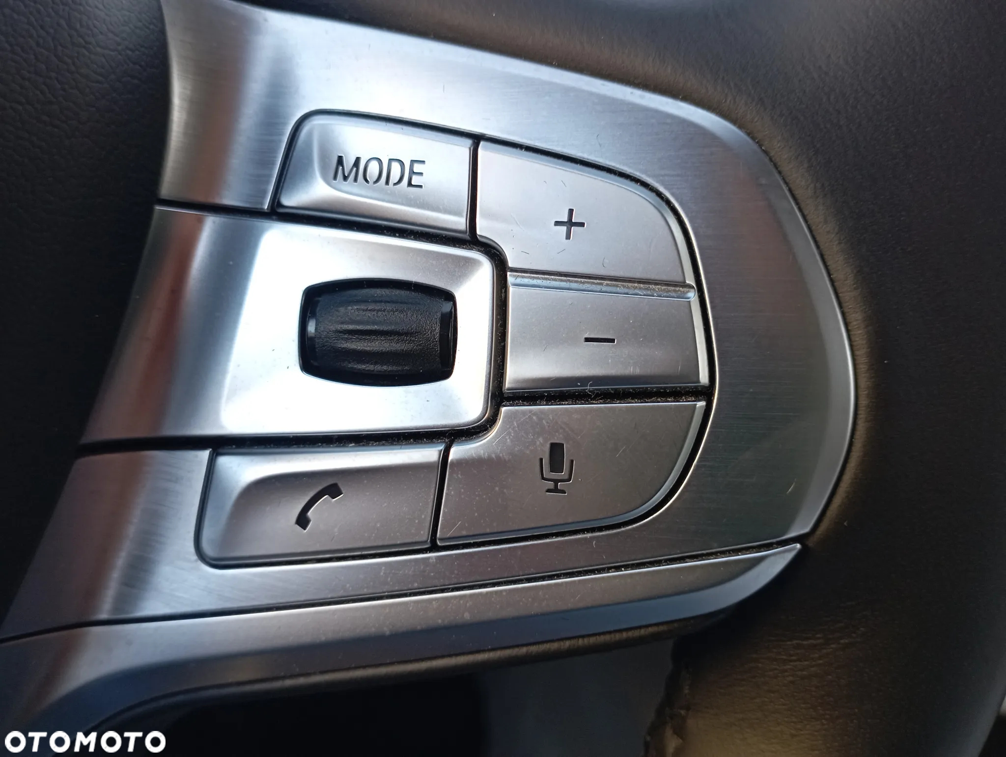 BMW Seria 7 740d xDrive - 33