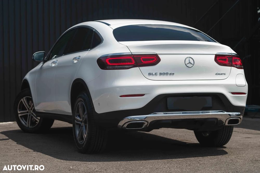 Mercedes-Benz GLC 350 e 4Matic 7G-TRONIC AMG Line - 13