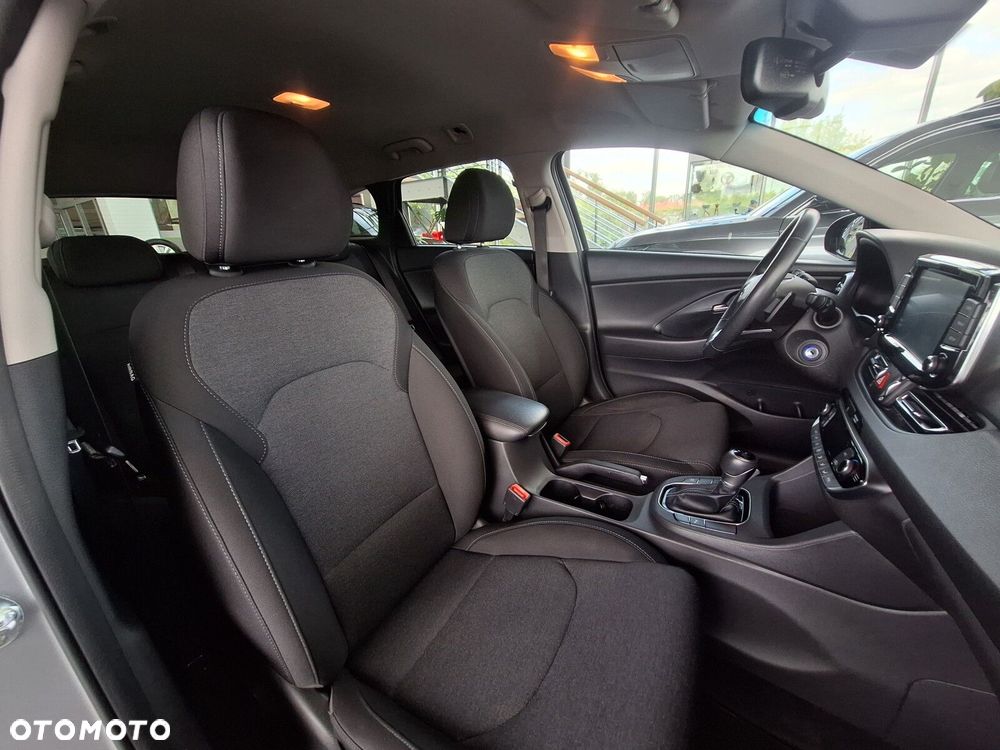 Hyundai i30 1.6 D Comfort DCT - 26