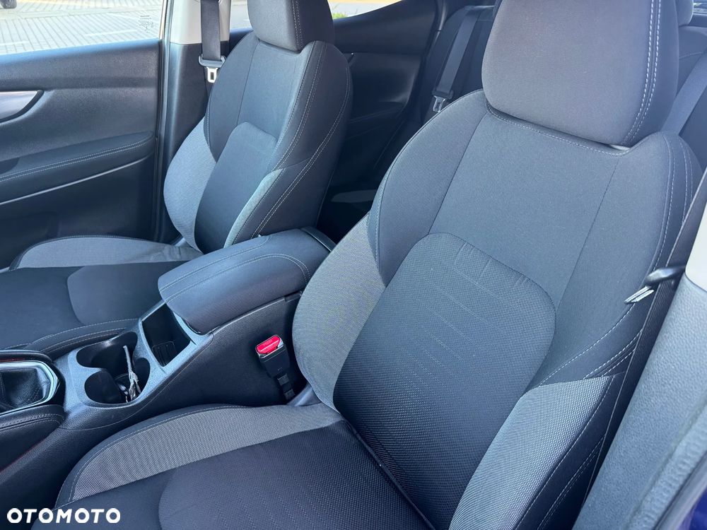 Nissan Qashqai 1.6 DCi 4x4 N-Connecta EU6 - 23