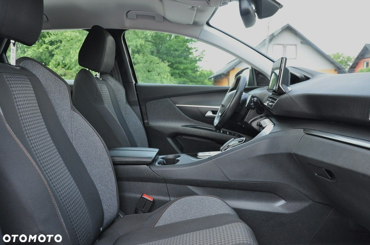 Peugeot 3008 1.5 BlueHDi Active Pack S&S EAT8 - 19