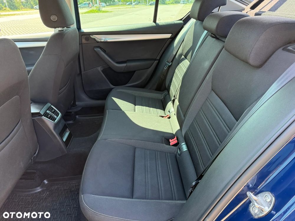 Skoda Octavia 1.6 TDI SCR Ambition DSG - 13