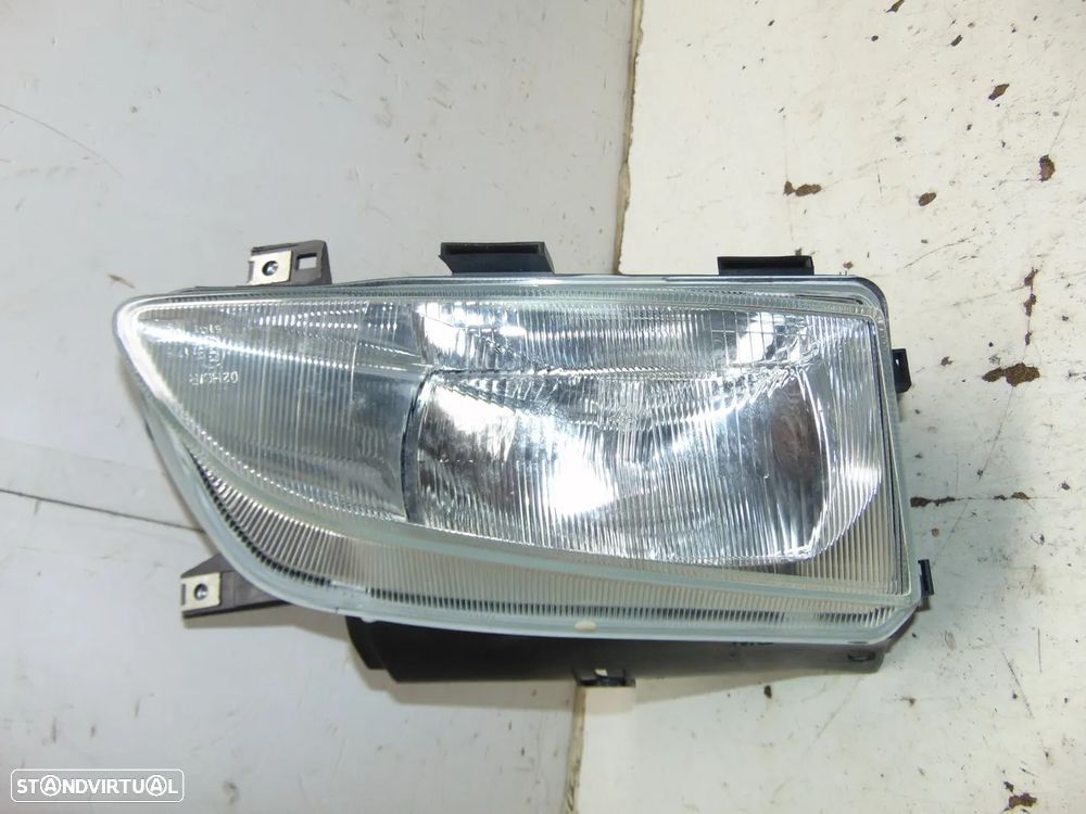 Citroen Berlingo/Peugeot Partner farol - 2