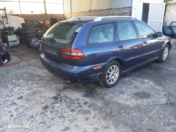 Volvo V40 para peças