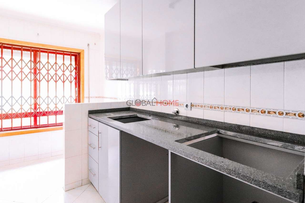 Apartamento T1 em Fânzeres - Grande imagem: 4/38